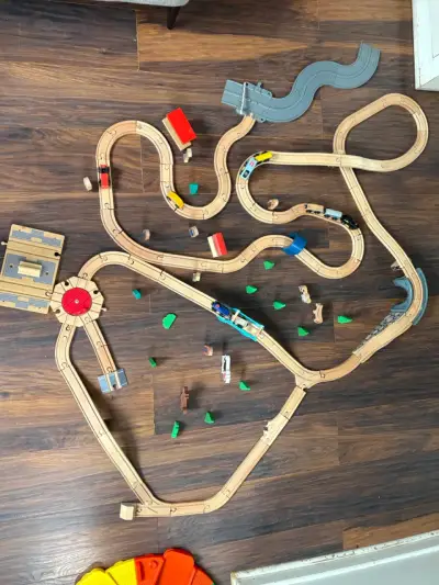 Set de tren de madera infantil - miniatura 3