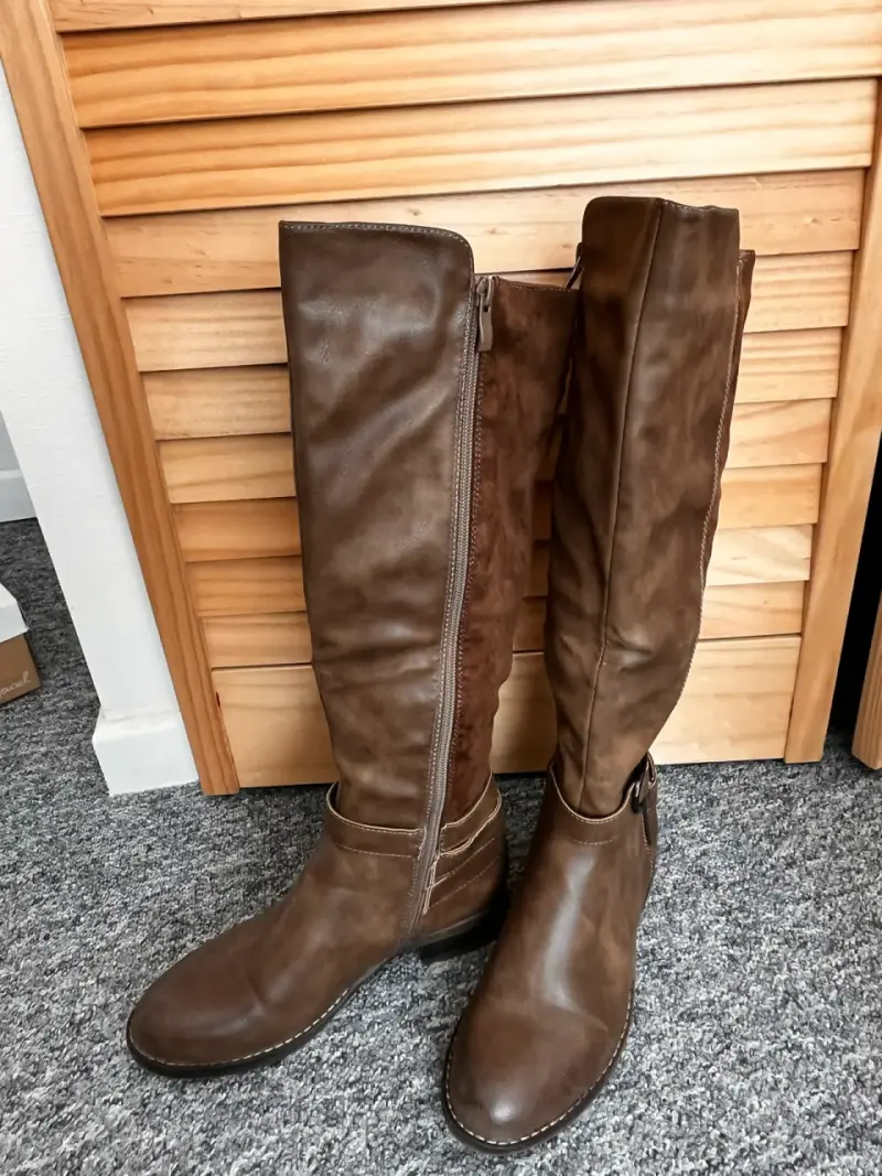 Botas altas marrón, marca  Vía Uno - 2