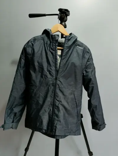 Chaqueta niño talla 12/14 impermeable Quechua gris - miniatura 1