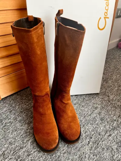 Botas de gamuza café,Gacel - miniatura 2