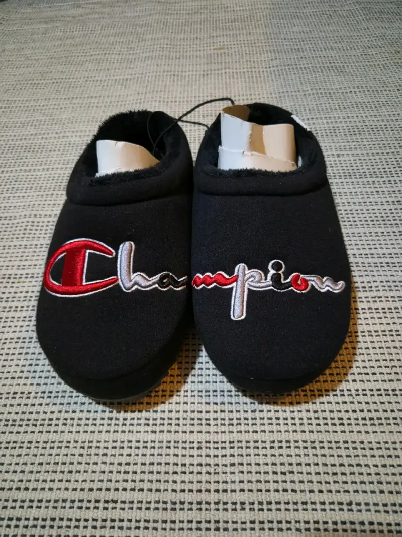 Pantuflas negras Champion - 3