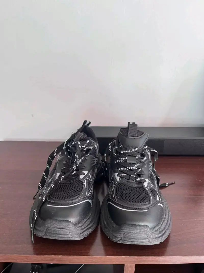 Zapatillas deportivas negras - 1