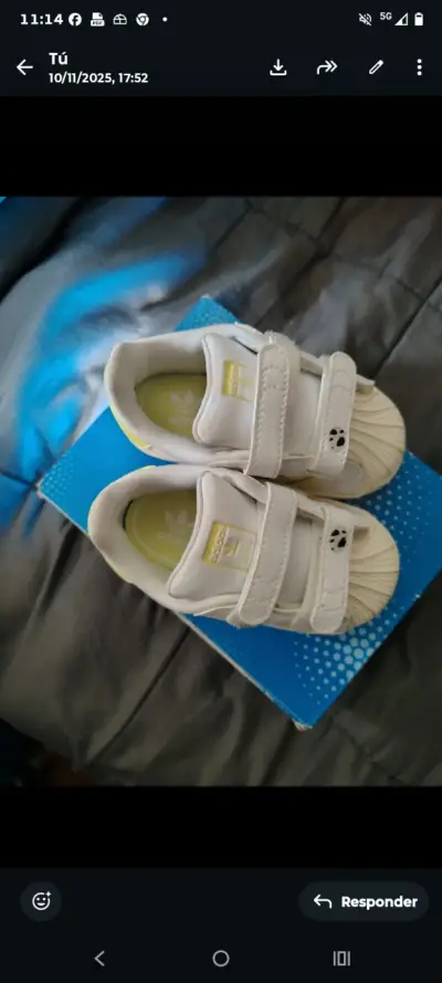 Zapatillas infantiles blancas con velcro - miniatura 4