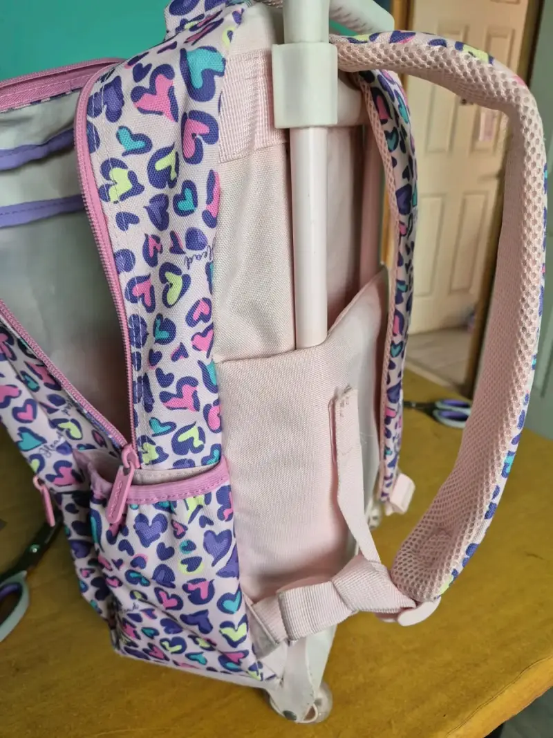 Mochila infantil con ruedas estampada - 3