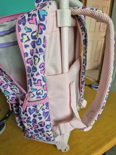 Mochila infantil con ruedas estampada - miniatura 3