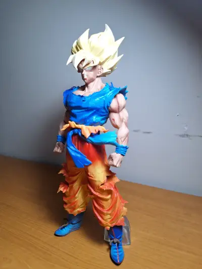 Figura de acción Goku Super Saiyan - miniatura 4