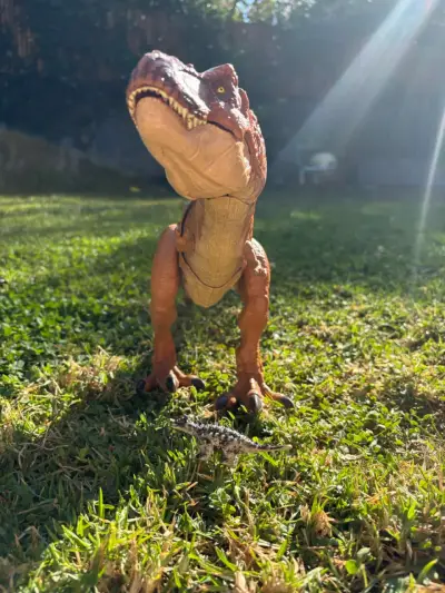 dinosaurio T-Rex articulado grande. Mattel - miniatura 3