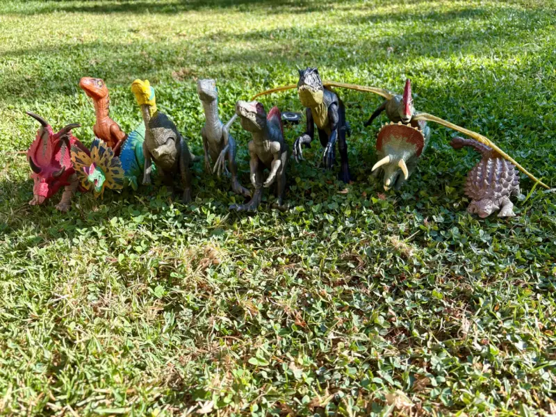 Set de dinosaurios de juguete. Mattel - 1
