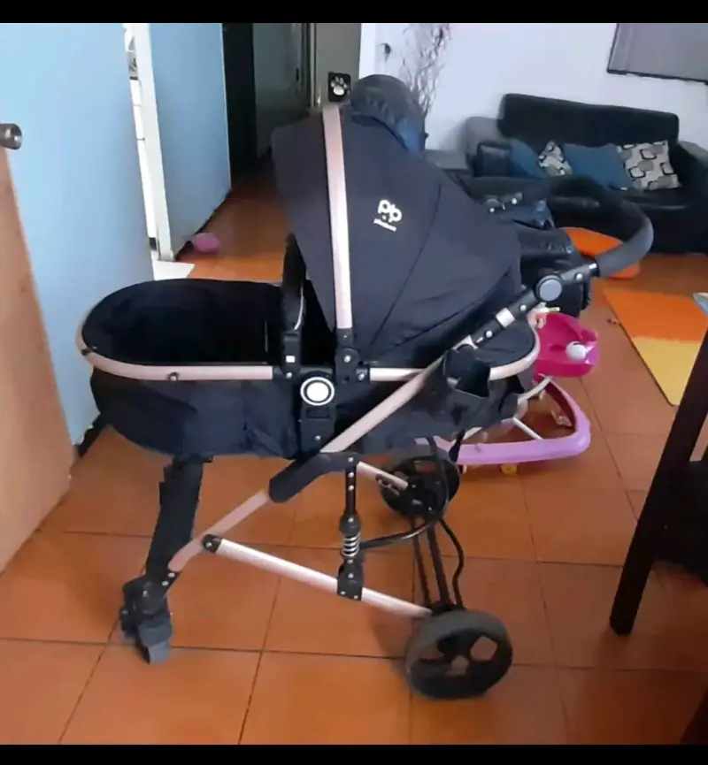 Coche de bebé plegable - 1