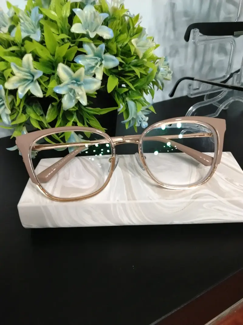 Lentes ópticos - 2