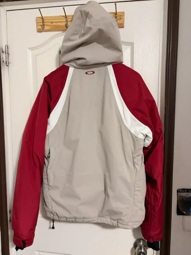 Chaqueta oakley roja y beige - 5