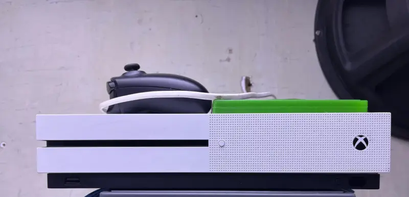 Consola Xbox One S con control - 4