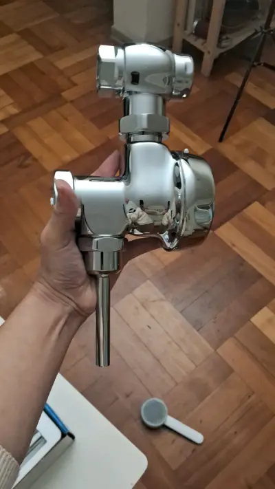Gritería Fluxometro para w.c - miniatura 1