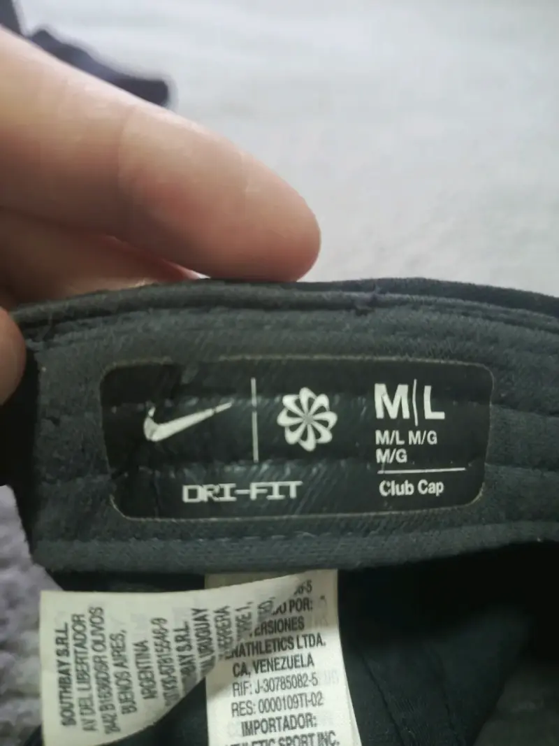 Gorra negra deportiva nike - 4