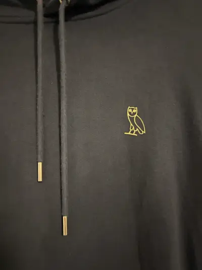 Polerón negro con capucha OVO - miniatura 2