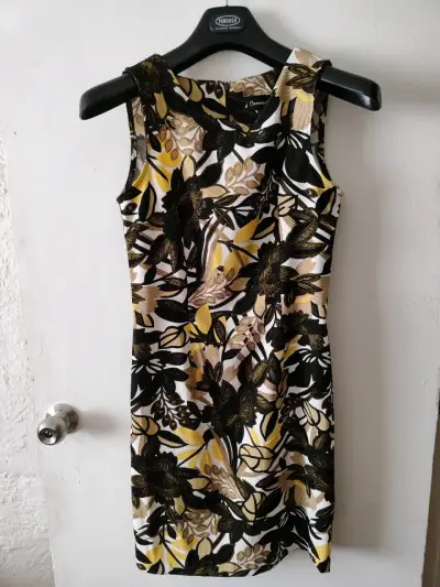 Vestido floral sin mangas - miniatura 1