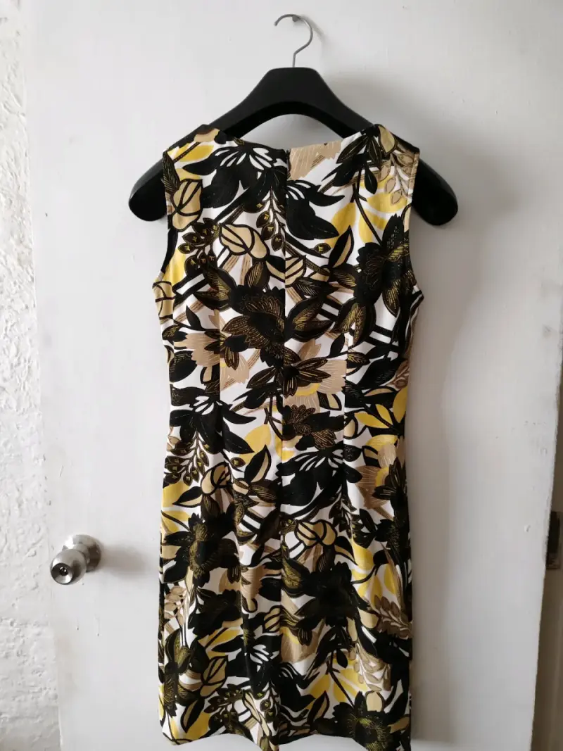 Vestido floral sin mangas - 2