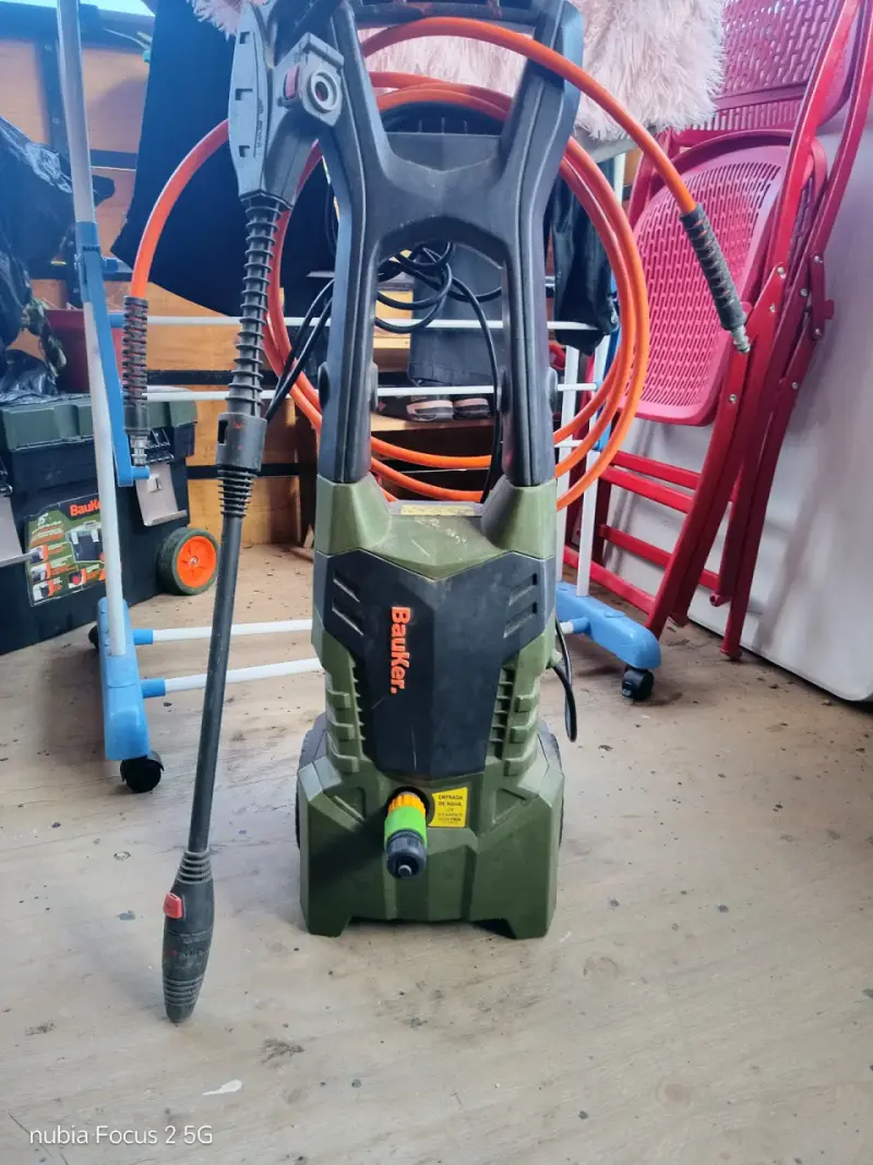 Hidrolavadora Bauker con accesorios - 1