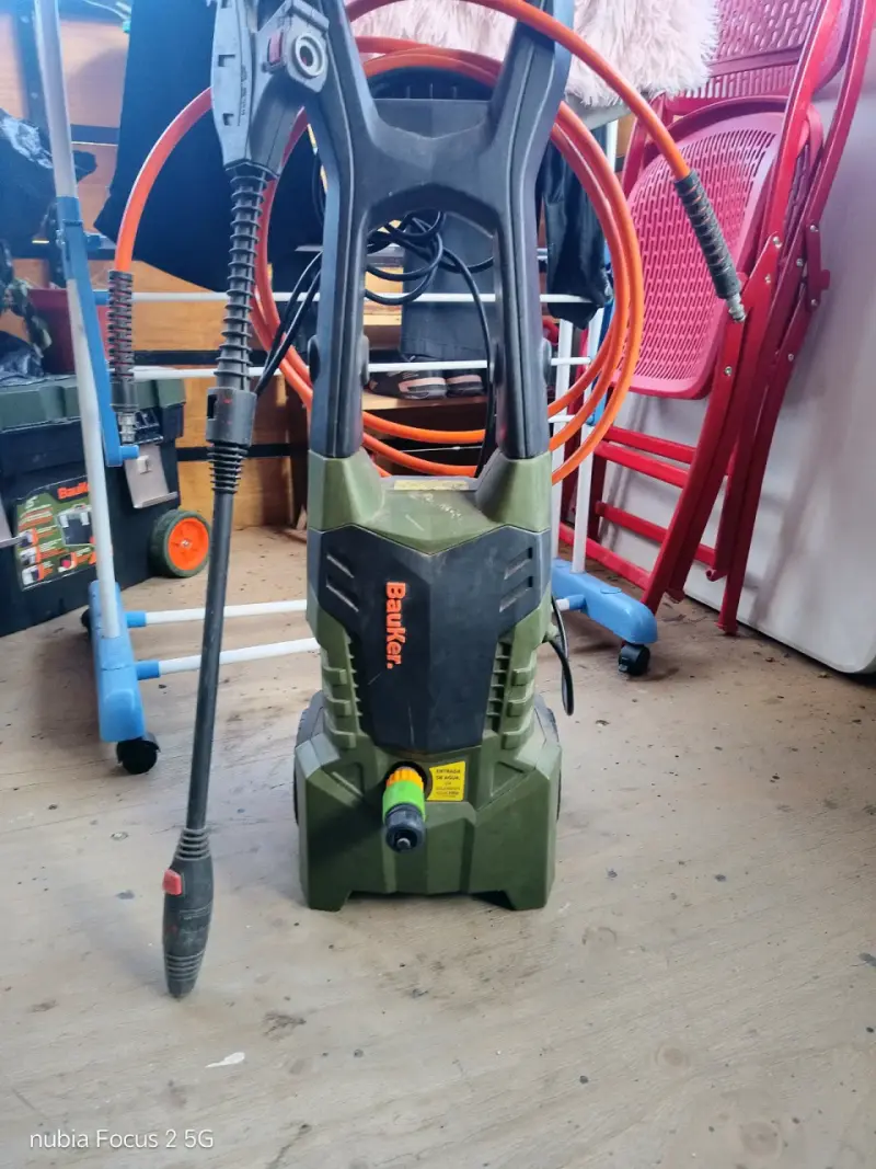 Hidrolavadora Bauker con accesorios - 2