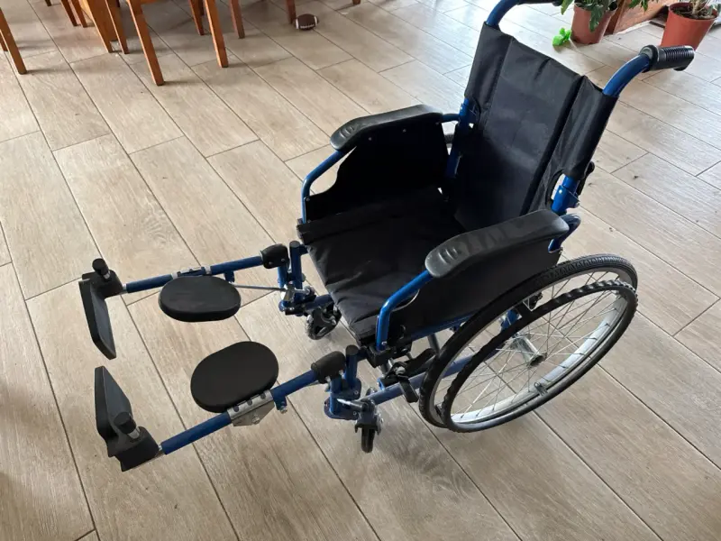 Silla de ruedas traumatológica infantil - 1