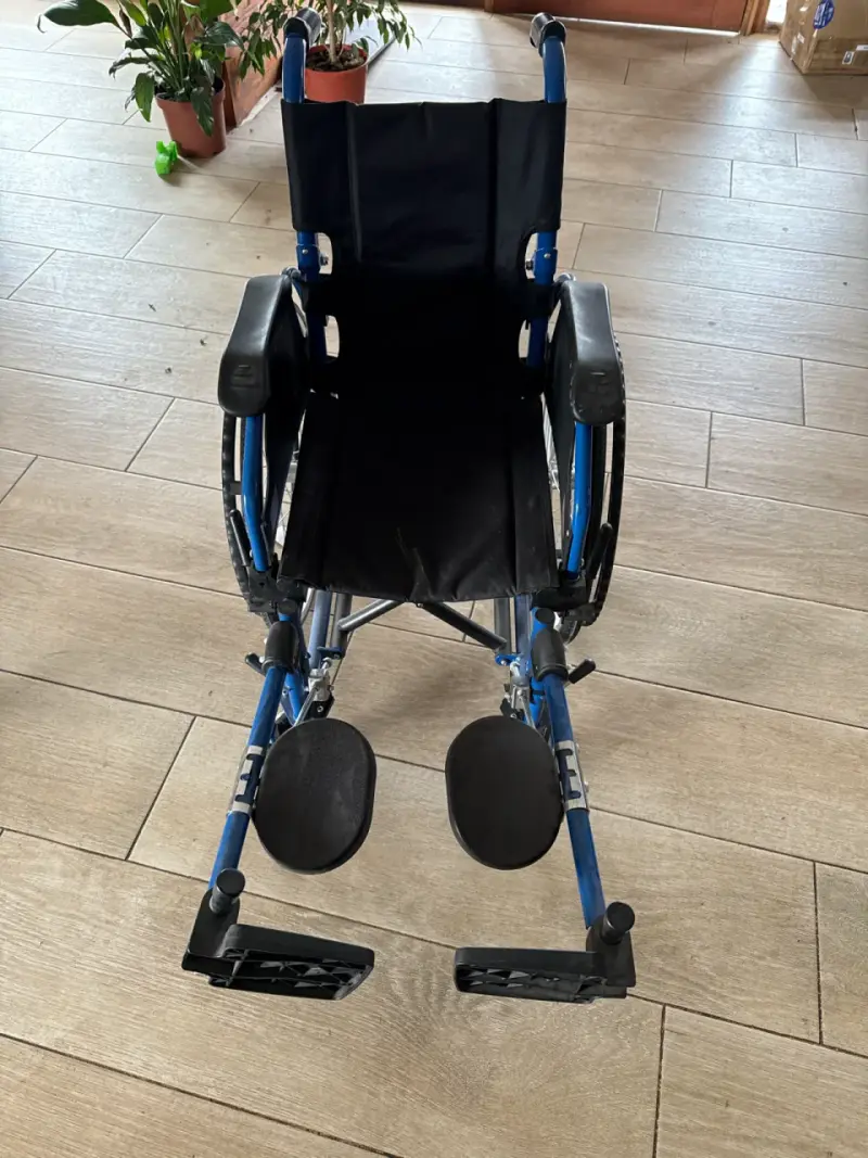 Silla de ruedas traumatológica infantil - 2