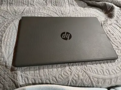 Laptop HP 13th Gen Intel i5 - miniatura 2