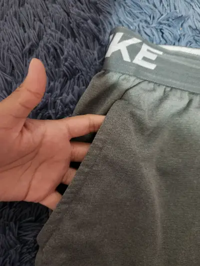 Shorts deportivos Nike grises - miniatura 3