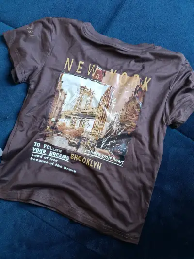 Polera marrón Nueva York - miniatura 1