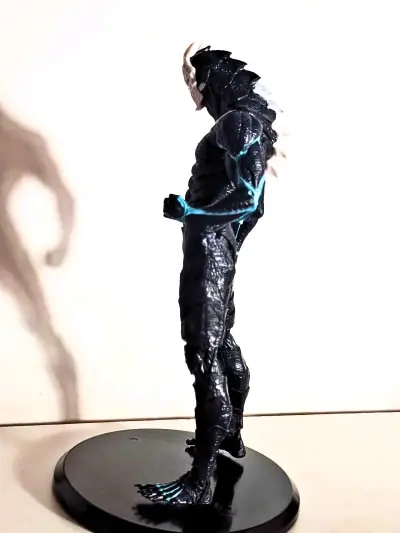 Figura de acción Kaiju No. 8 - miniatura 3