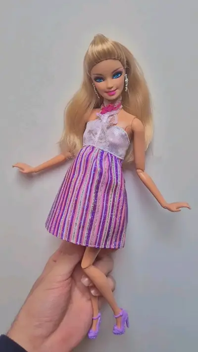 Muñecas Barbie fashionistas - miniatura 4