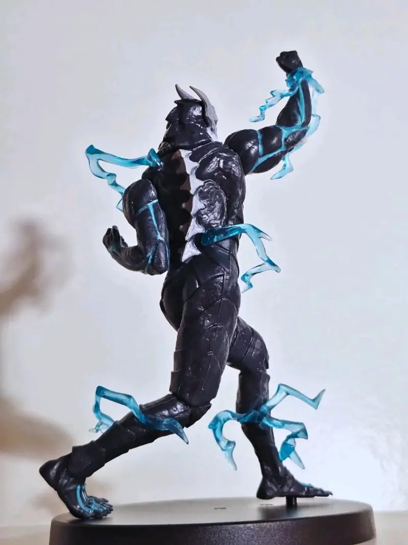 Figura Kaiju N° 8 con caja - 3
