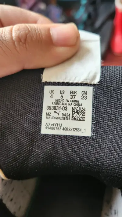 Zapatillas Puma rojas y blancas talla 37 - miniatura 5