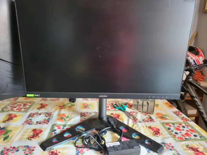 Monitor Lenovo Legion - 3