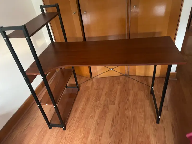 Escritorio con estantería de madera - 4