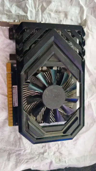 Tarjeta gráfica GTX 1650 GDDR5 4GB - miniatura 3