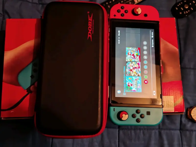 Consola portátil con juegos