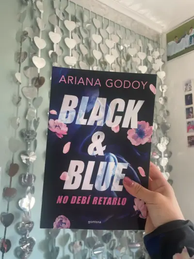Libro Black & Blue de Ariana Godoy - miniatura 1
