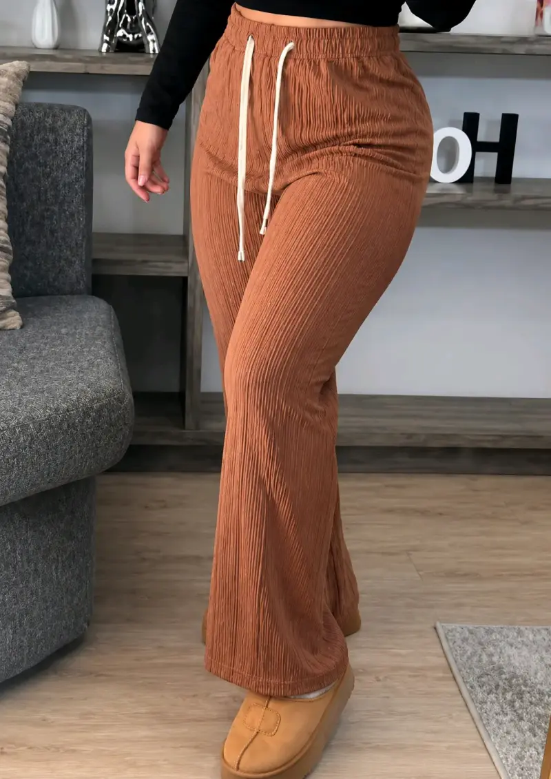Pantalones acampanados marrón