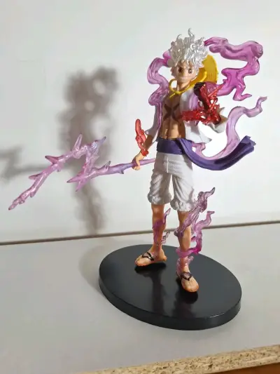 Figura de colección niña luffy - miniatura 2