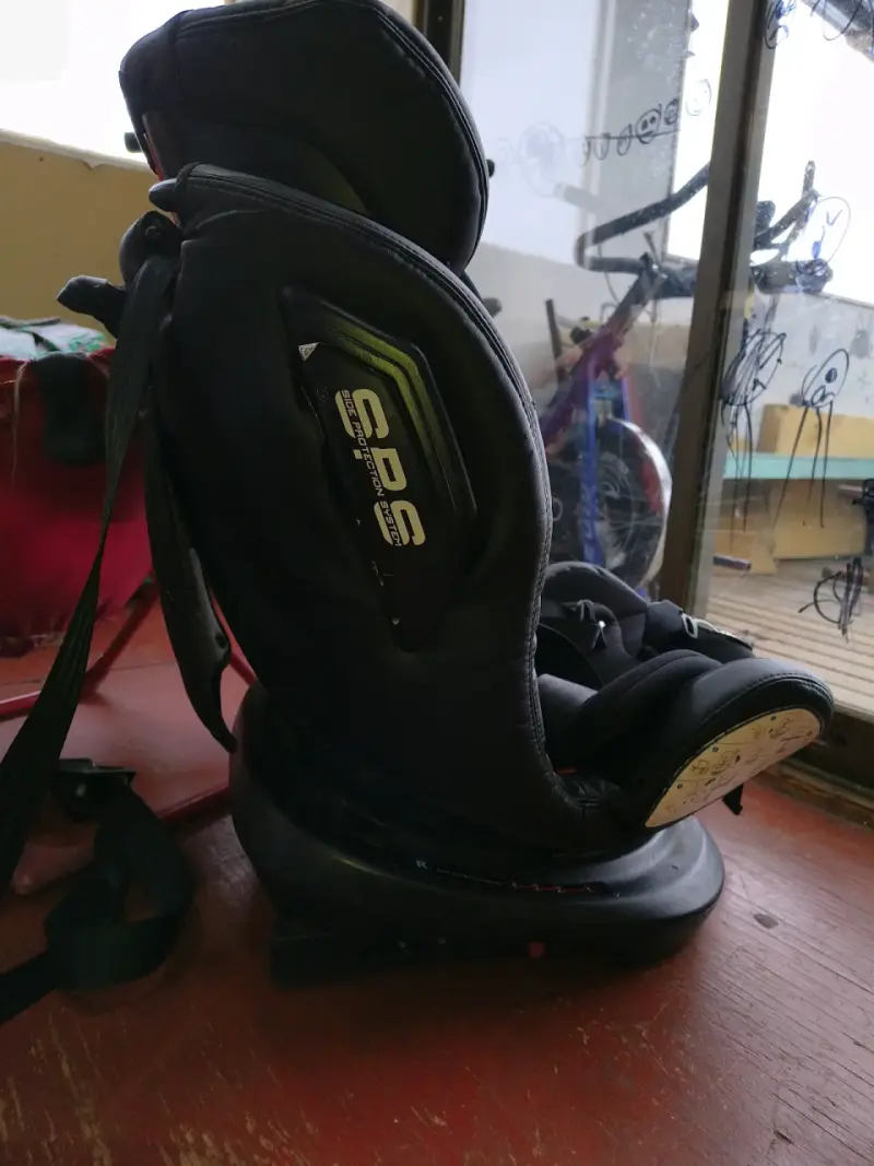 Silla de auto Infanti negra - 4