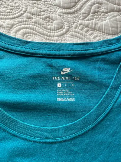 Polera deportiva Nike turquesa - miniatura 2