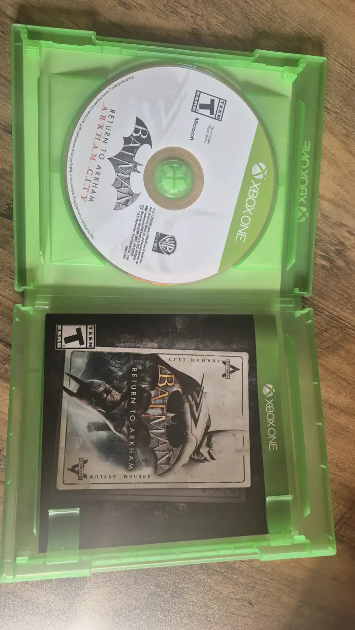 Batman Return to Arkham Xbox One - 3