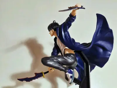 Figura Sung Jinwoo de colección - miniatura 4