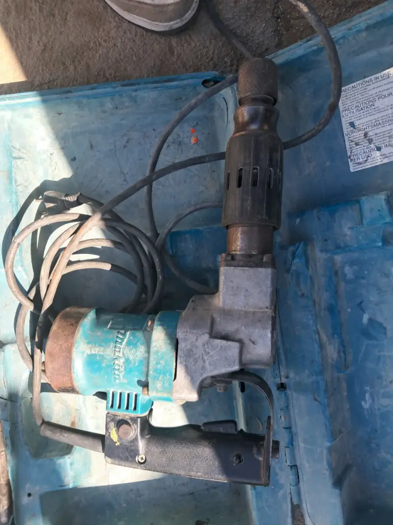 Taladro eléctrico industrial usado - 1