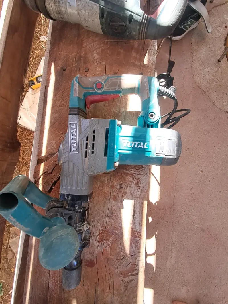 Taladro eléctrico industrial usado - 3