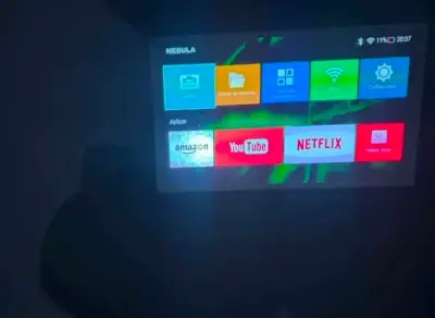 Proyector portátil Nebula con accesorios - miniatura 4