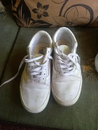 Zapatillas negras usadas - miniatura 3