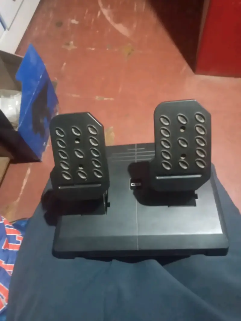 Volante Hori RWA para PS4/PS3 - 3