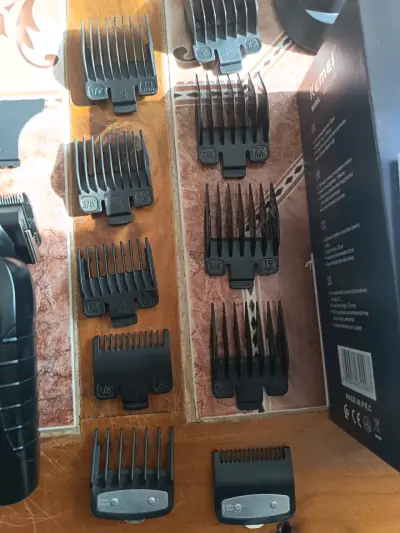 Máquina cortapelo Kemei profesional - miniatura 3