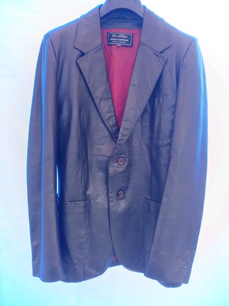 Blazer de cuero negro - 4
